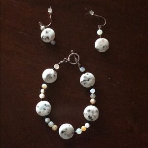 Bracelet and earrings